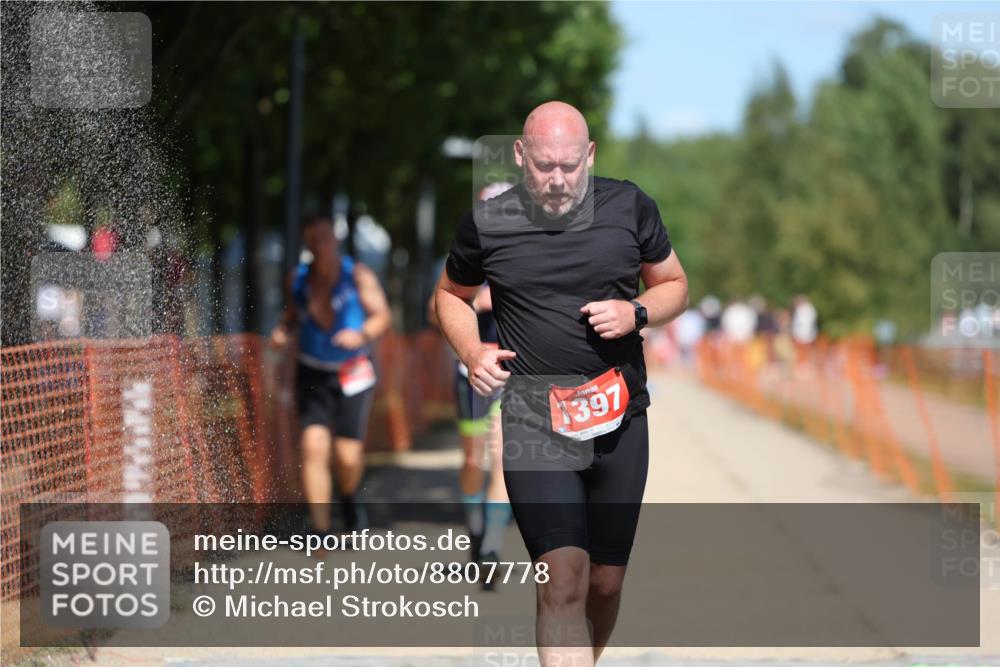07.09.2025 - 19. Norderstedt Triathlon Michael Strokosch http://msf.ph/oto/8807778 07.09.2025 13:19:56 Laufen 161, 205, 808, 1321, 1397 meine-sportfotos.de