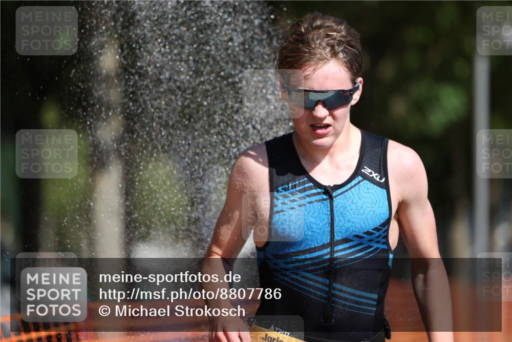 07.09.2025 - 19. Norderstedt Triathlon Michael Strokosch http://msf.ph/oto/8807786 07.09.2025 11:31:16 Laufen 196, 1171 meine-sportfotos.de