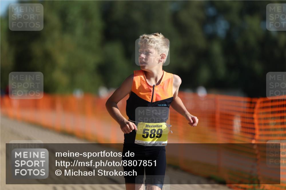 07.09.2025 - 19. Norderstedt Triathlon Michael Strokosch http://msf.ph/oto/8807851 07.09.2025 09:49:42 Laufen 589 meine-sportfotos.de