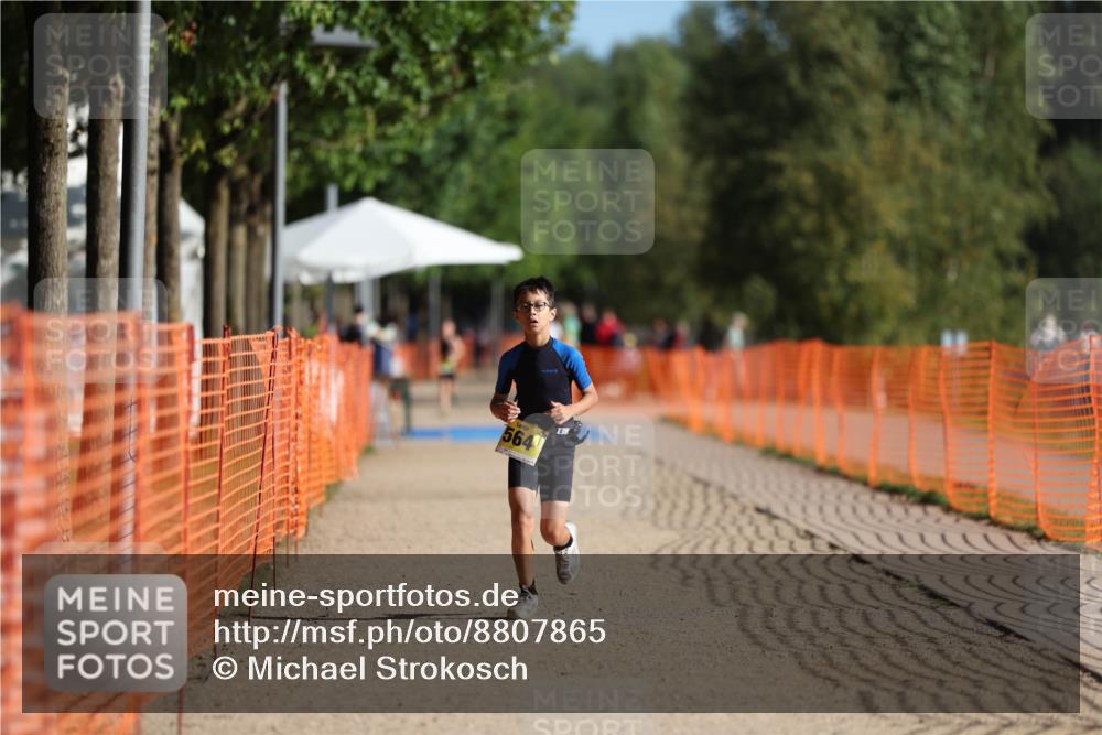 07.09.2025 - 19. Norderstedt Triathlon Michael Strokosch http://msf.ph/oto/8807865 07.09.2025 09:49:52 Laufen 564 meine-sportfotos.de