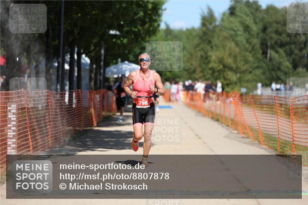 07.09.2025 - 19. Norderstedt Triathlon Michael Strokosch http://msf.ph/oto/8807878 07.09.2025 13:20:08 Laufen 781, 798, 808 meine-sportfotos.de