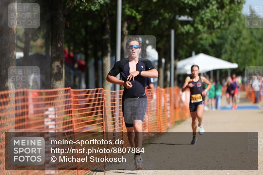 07.09.2025 - 19. Norderstedt Triathlon Michael Strokosch http://msf.ph/oto/8807884 07.09.2025 11:31:23 Laufen 196, 1160, 1198 meine-sportfotos.de