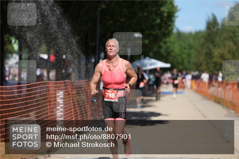 07.09.2025 - 19. Norderstedt Triathlon Michael Strokosch http://msf.ph/oto/8807901 07.09.2025 13:20:09 Laufen 781, 798 meine-sportfotos.de