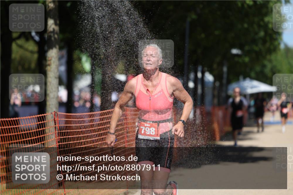 07.09.2025 - 19. Norderstedt Triathlon Michael Strokosch http://msf.ph/oto/8807911 07.09.2025 13:20:10 Laufen 781, 798 meine-sportfotos.de