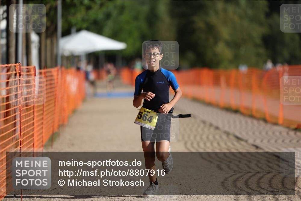 07.09.2025 - 19. Norderstedt Triathlon Michael Strokosch http://msf.ph/oto/8807916 07.09.2025 09:49:56 Laufen 564 meine-sportfotos.de