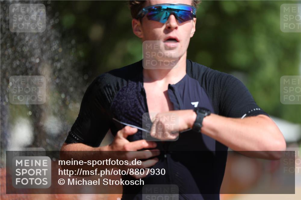07.09.2025 - 19. Norderstedt Triathlon Michael Strokosch http://msf.ph/oto/8807930 07.09.2025 11:31:26 Laufen 1160, 1198 meine-sportfotos.de