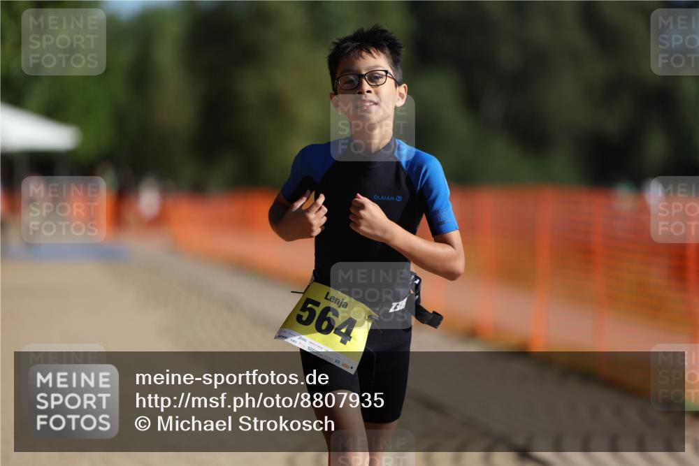 07.09.2025 - 19. Norderstedt Triathlon Michael Strokosch http://msf.ph/oto/8807935 07.09.2025 09:49:58 Laufen 564 meine-sportfotos.de