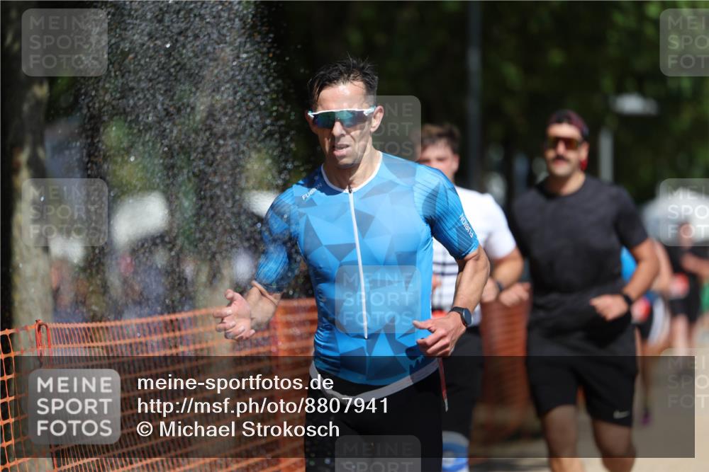07.09.2025 - 19. Norderstedt Triathlon Michael Strokosch http://msf.ph/oto/8807941 07.09.2025 12:42:13 Laufen 168, 189, 215, 717, 793, 1249, 1300 meine-sportfotos.de