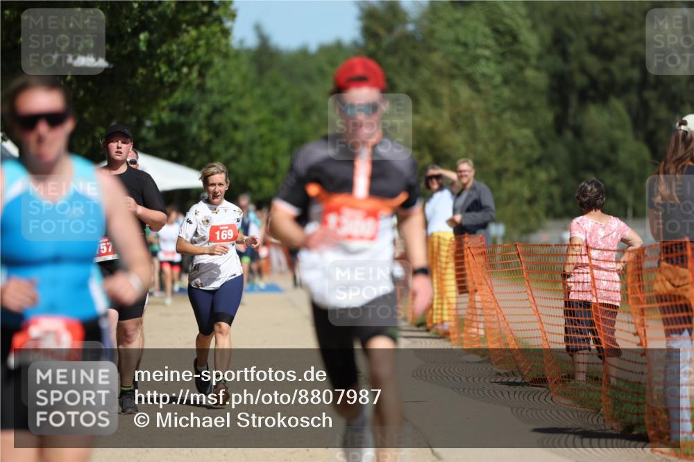 07.09.2025 - 19. Norderstedt Triathlon Michael Strokosch http://msf.ph/oto/8807987 07.09.2025 12:42:20 Laufen 169, 757, 793, 1249, 1280, 1300 meine-sportfotos.de