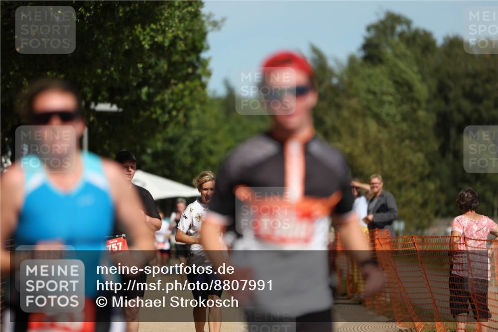 07.09.2025 - 19. Norderstedt Triathlon Michael Strokosch http://msf.ph/oto/8807991 07.09.2025 12:42:20 Laufen 169, 757, 793, 1249, 1280, 1300 meine-sportfotos.de