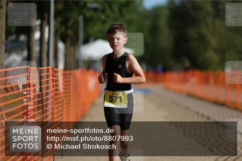 07.09.2025 - 19. Norderstedt Triathlon Michael Strokosch http://msf.ph/oto/8807993 07.09.2025 09:50:20 Laufen 571 meine-sportfotos.de