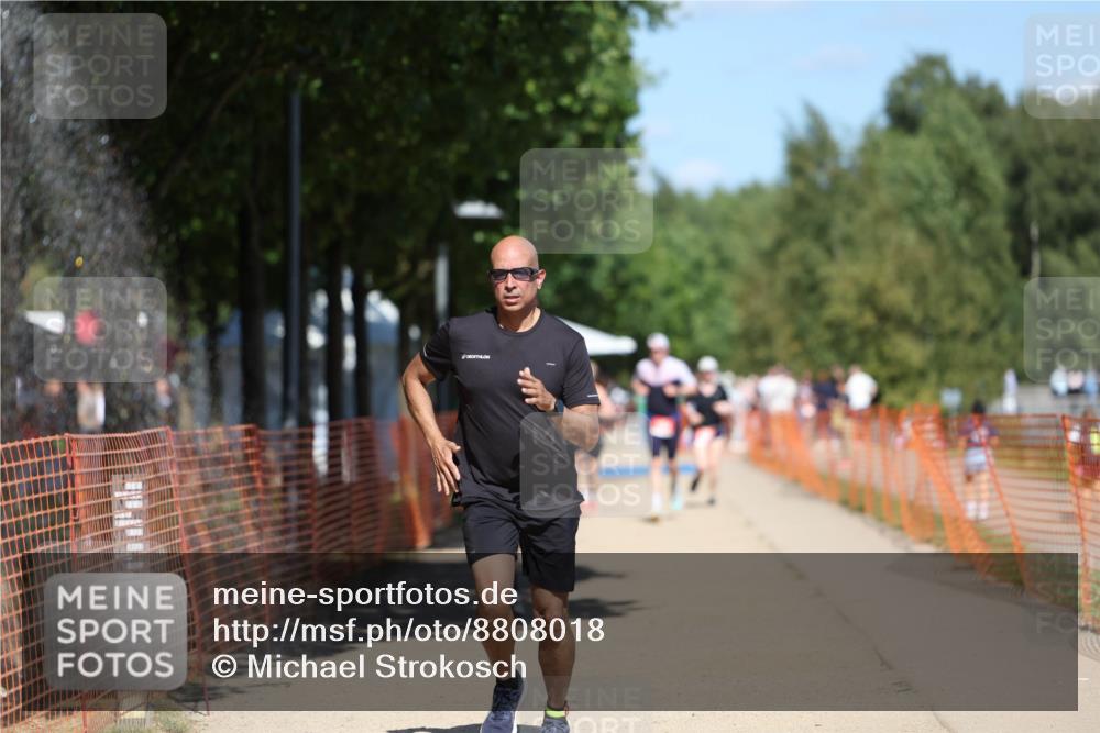07.09.2025 - 19. Norderstedt Triathlon Michael Strokosch http://msf.ph/oto/8808018 07.09.2025 13:20:25 Laufen 141, 142, 754, 1299 meine-sportfotos.de