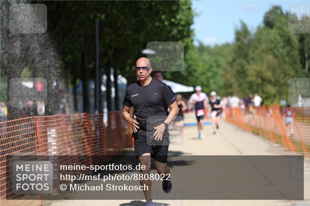 07.09.2025 - 19. Norderstedt Triathlon Michael Strokosch http://msf.ph/oto/8808022 07.09.2025 13:20:25 Laufen 141, 142, 754, 1299 meine-sportfotos.de