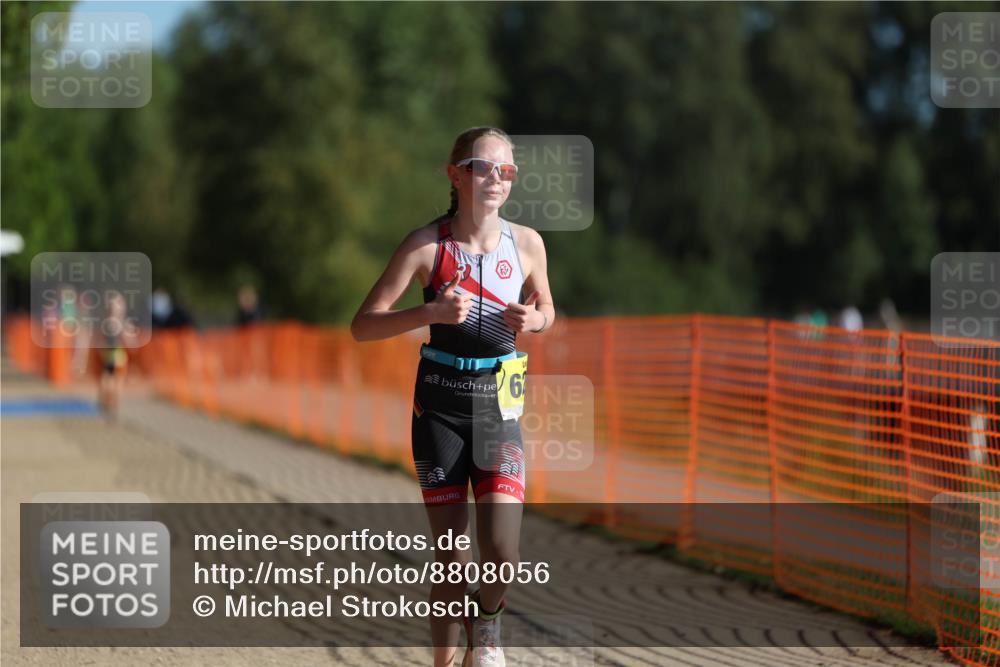 07.09.2025 - 19. Norderstedt Triathlon Michael Strokosch http://msf.ph/oto/8808056 07.09.2025 09:50:39 Laufen 628 meine-sportfotos.de