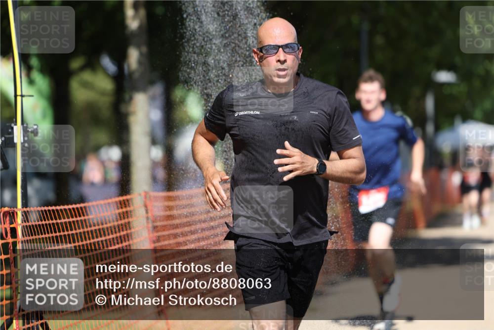 07.09.2025 - 19. Norderstedt Triathlon Michael Strokosch http://msf.ph/oto/8808063 07.09.2025 13:20:27 Laufen 141, 754, 1299 meine-sportfotos.de
