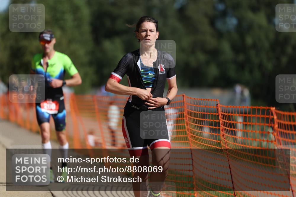 07.09.2025 - 19. Norderstedt Triathlon Michael Strokosch http://msf.ph/oto/8808069 07.09.2025 11:31:44 Laufen 200, 238, 1390 meine-sportfotos.de