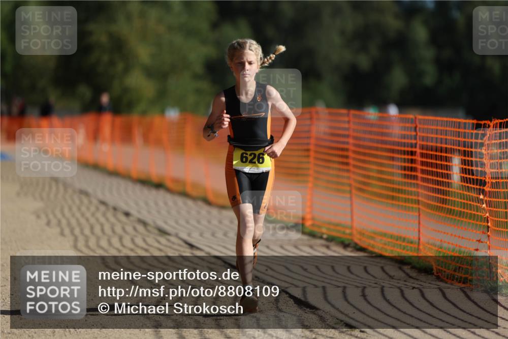 07.09.2025 - 19. Norderstedt Triathlon Michael Strokosch http://msf.ph/oto/8808109 07.09.2025 09:50:54 Laufen 626 meine-sportfotos.de