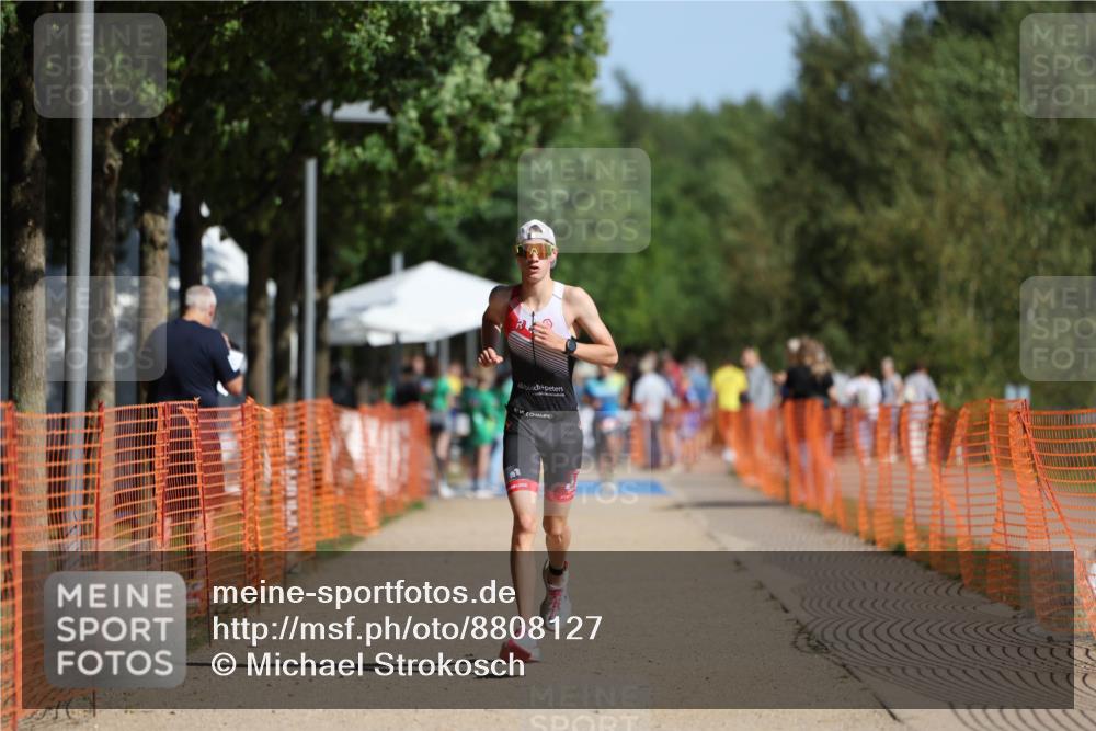 07.09.2025 - 19. Norderstedt Triathlon Michael Strokosch http://msf.ph/oto/8808127 07.09.2025 11:31:50 Laufen 200, 1176 meine-sportfotos.de