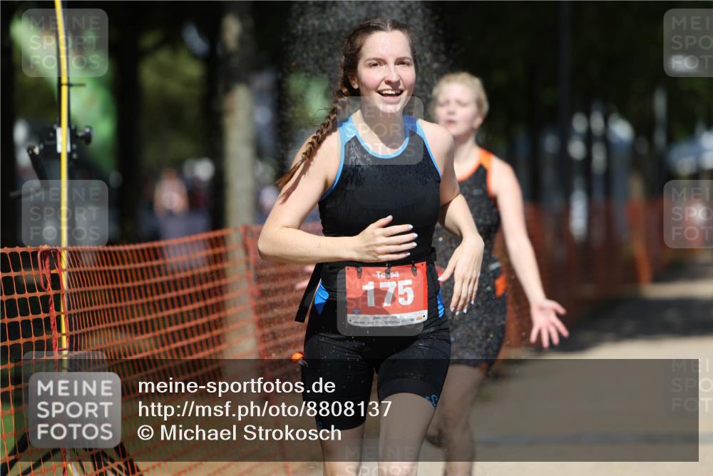 07.09.2025 - 19. Norderstedt Triathlon Michael Strokosch http://msf.ph/oto/8808137 07.09.2025 13:20:37 Laufen 175, 272, 754, 1374 meine-sportfotos.de