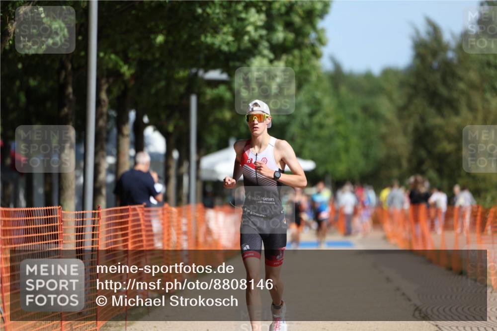 07.09.2025 - 19. Norderstedt Triathlon Michael Strokosch http://msf.ph/oto/8808146 07.09.2025 11:31:51 Laufen 200, 1176 meine-sportfotos.de