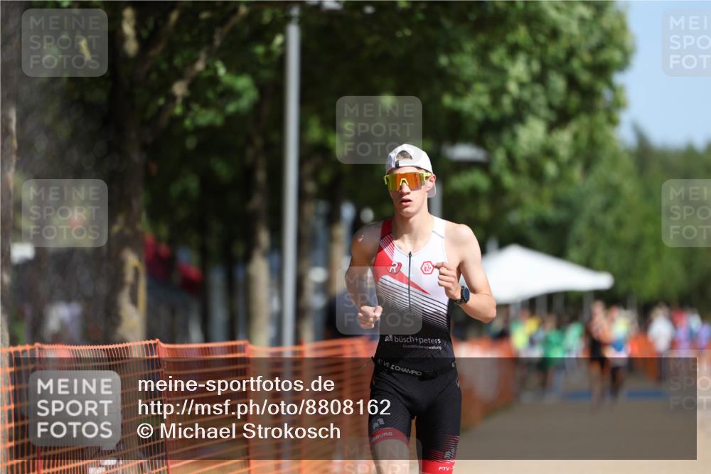 07.09.2025 - 19. Norderstedt Triathlon Michael Strokosch http://msf.ph/oto/8808162 07.09.2025 11:31:53 Laufen 1176 meine-sportfotos.de