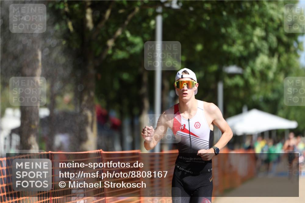 07.09.2025 - 19. Norderstedt Triathlon Michael Strokosch http://msf.ph/oto/8808167 07.09.2025 11:31:53 Laufen 1176 meine-sportfotos.de