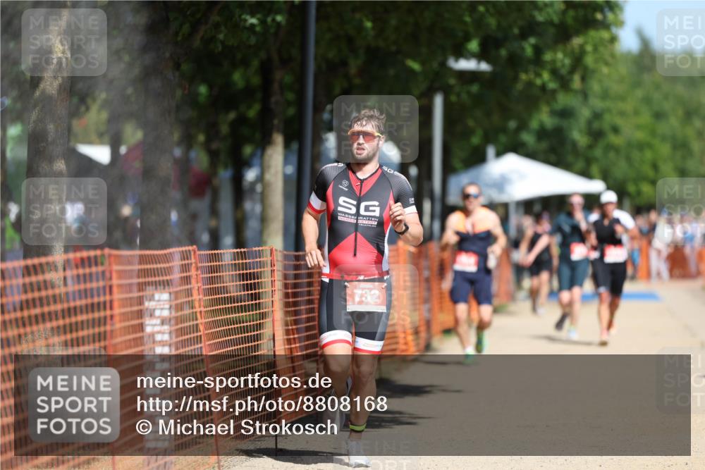 07.09.2025 - 19. Norderstedt Triathlon Michael Strokosch http://msf.ph/oto/8808168 07.09.2025 12:43:07 Laufen 732, 1294, 1351 meine-sportfotos.de