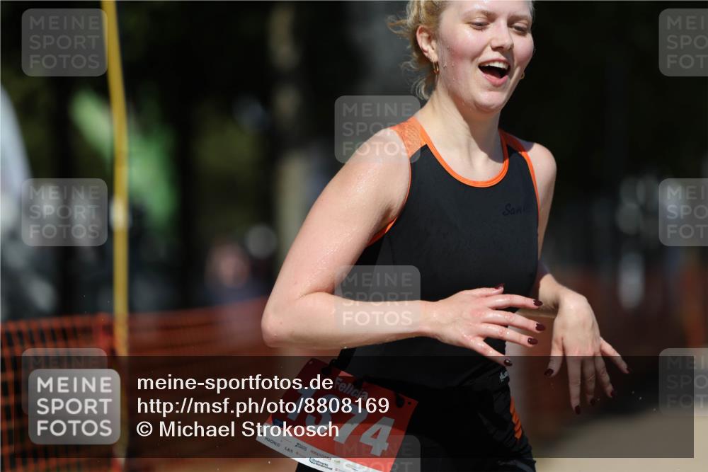 07.09.2025 - 19. Norderstedt Triathlon Michael Strokosch http://msf.ph/oto/8808169 07.09.2025 13:20:39 Laufen 175, 272, 1374 meine-sportfotos.de