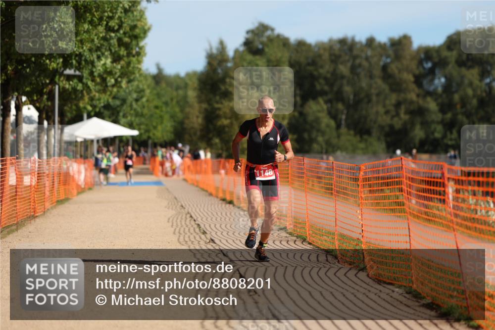 07.09.2025 - 19. Norderstedt Triathlon Michael Strokosch http://msf.ph/oto/8808201 07.09.2025 10:29:42 Laufen 1148 meine-sportfotos.de