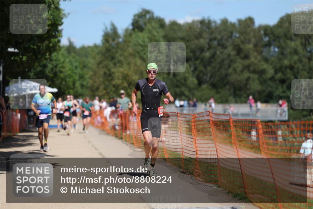 07.09.2025 - 19. Norderstedt Triathlon Michael Strokosch http://msf.ph/oto/8808224 07.09.2025 13:21:02 Laufen 209, 311, 759 meine-sportfotos.de