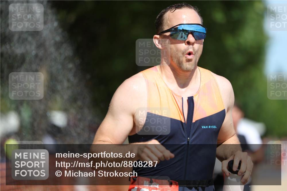 07.09.2025 - 19. Norderstedt Triathlon Michael Strokosch http://msf.ph/oto/8808287 07.09.2025 12:43:17 Laufen 818, 1294, 1351, 1379 meine-sportfotos.de