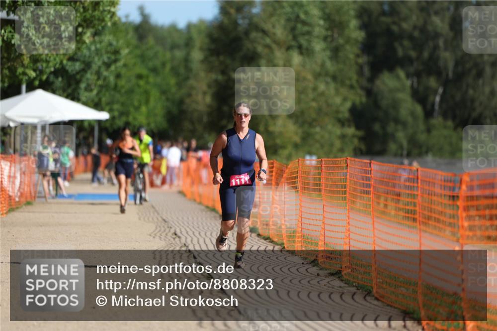 07.09.2025 - 19. Norderstedt Triathlon Michael Strokosch http://msf.ph/oto/8808323 07.09.2025 10:30:14 Laufen 1111 meine-sportfotos.de
