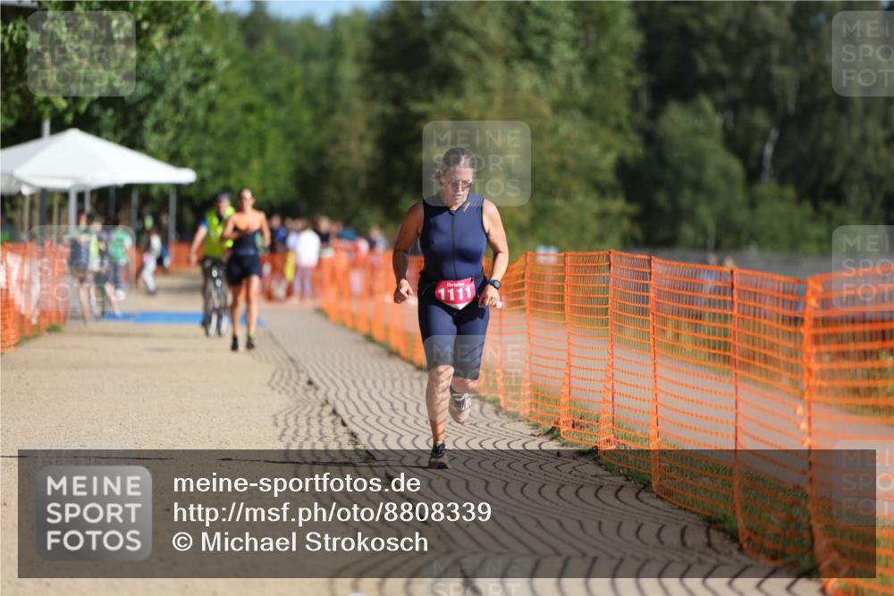 07.09.2025 - 19. Norderstedt Triathlon Michael Strokosch http://msf.ph/oto/8808339 07.09.2025 10:30:15 Laufen 1111 meine-sportfotos.de