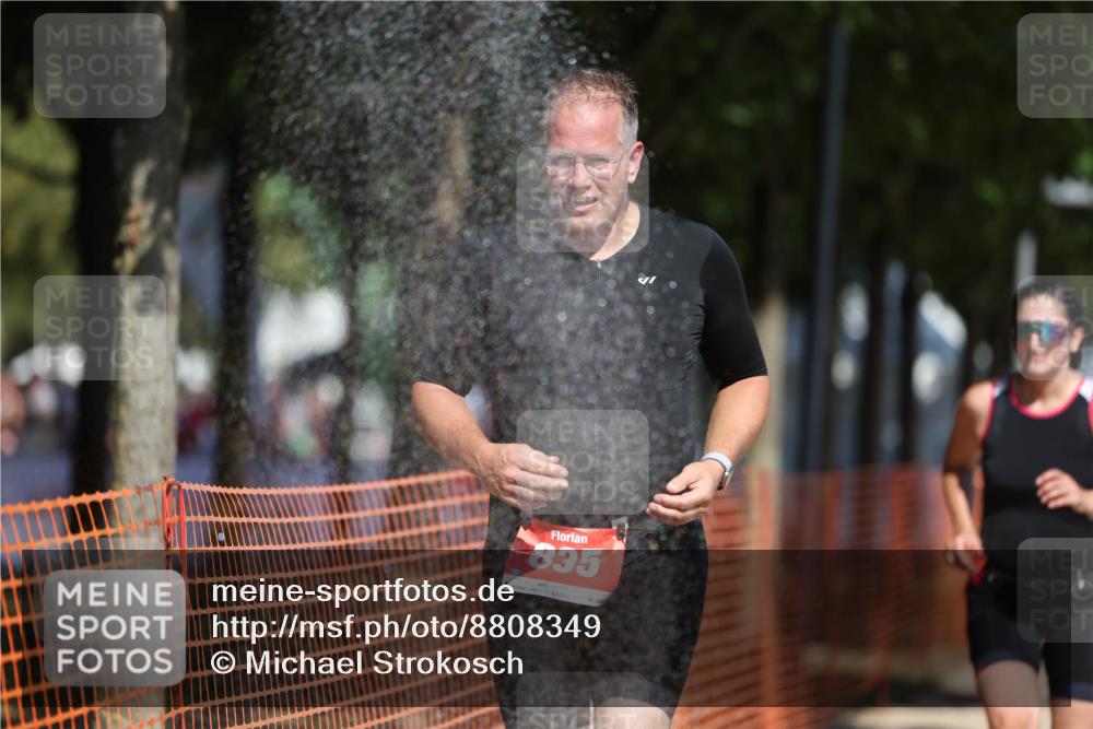 07.09.2025 - 19. Norderstedt Triathlon Michael Strokosch http://msf.ph/oto/8808349 07.09.2025 12:43:31 Laufen 835, 1268, 1380 meine-sportfotos.de