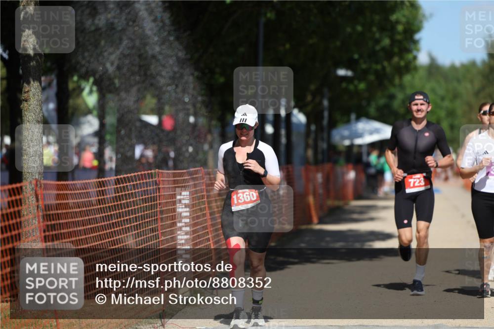 07.09.2025 - 19. Norderstedt Triathlon Michael Strokosch http://msf.ph/oto/8808352 07.09.2025 13:21:16 Laufen 240, 305, 317, 352, 723, 1360 meine-sportfotos.de