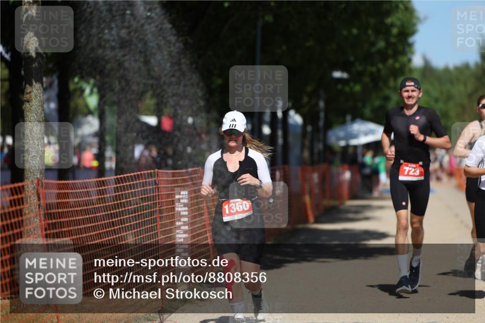 07.09.2025 - 19. Norderstedt Triathlon Michael Strokosch http://msf.ph/oto/8808356 07.09.2025 13:21:16 Laufen 240, 305, 317, 352, 723, 1360 meine-sportfotos.de