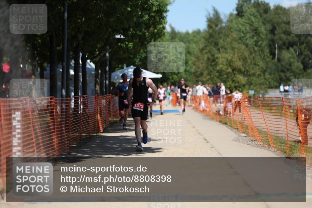 07.09.2025 - 19. Norderstedt Triathlon Michael Strokosch http://msf.ph/oto/8808398 07.09.2025 13:21:22 Laufen 305, 317, 1373 meine-sportfotos.de