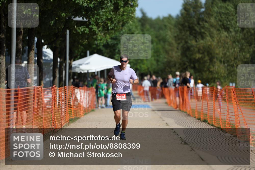 07.09.2025 - 19. Norderstedt Triathlon Michael Strokosch http://msf.ph/oto/8808399 07.09.2025 11:33:28 Laufen 1274 meine-sportfotos.de