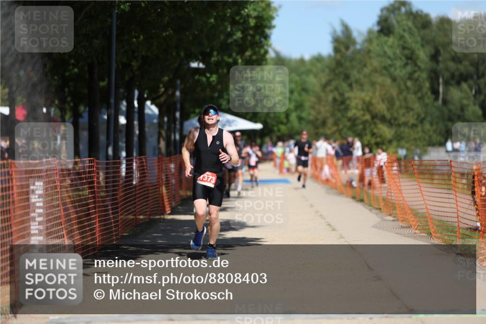 07.09.2025 - 19. Norderstedt Triathlon Michael Strokosch http://msf.ph/oto/8808403 07.09.2025 13:21:24 Laufen 220, 305, 1373 meine-sportfotos.de
