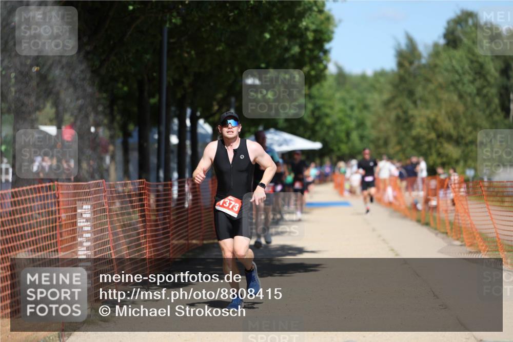 07.09.2025 - 19. Norderstedt Triathlon Michael Strokosch http://msf.ph/oto/8808415 07.09.2025 13:21:25 Laufen 220, 1373 meine-sportfotos.de