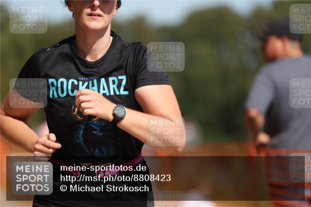 07.09.2025 - 19. Norderstedt Triathlon Michael Strokosch http://msf.ph/oto/8808423 07.09.2025 12:43:37 Laufen 1268 meine-sportfotos.de