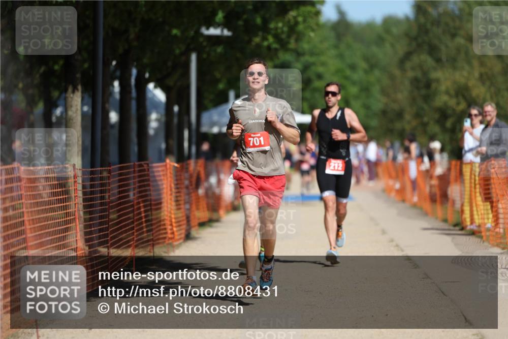 07.09.2025 - 19. Norderstedt Triathlon Michael Strokosch http://msf.ph/oto/8808431 07.09.2025 12:44:09 Laufen 212, 701, 850 meine-sportfotos.de
