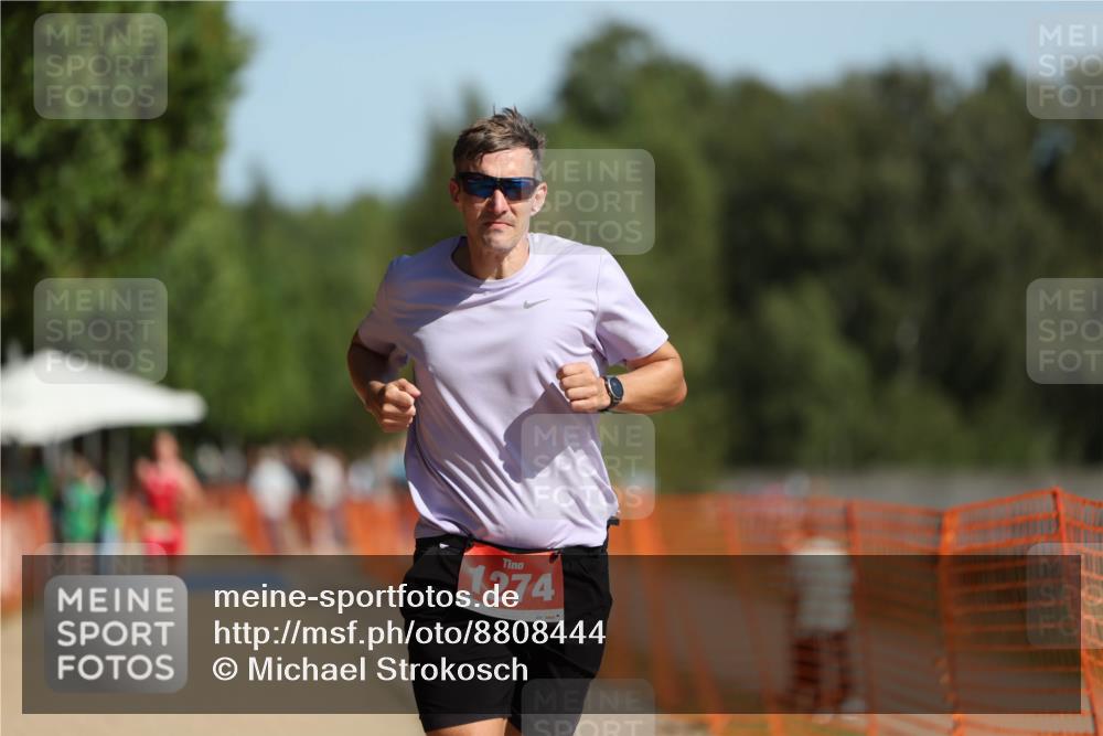 07.09.2025 - 19. Norderstedt Triathlon Michael Strokosch http://msf.ph/oto/8808444 07.09.2025 11:33:33 Laufen 1274 meine-sportfotos.de