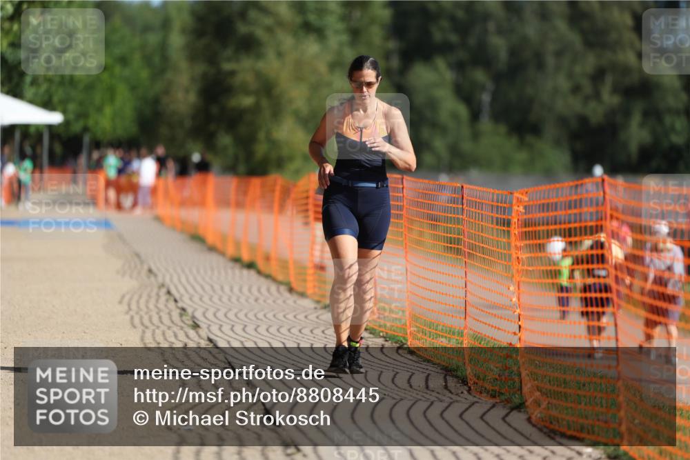 07.09.2025 - 19. Norderstedt Triathlon Michael Strokosch http://msf.ph/oto/8808445 07.09.2025 10:30:27 Laufen 1144 meine-sportfotos.de