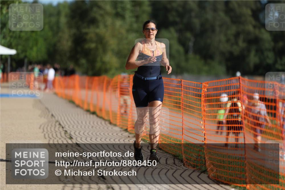 07.09.2025 - 19. Norderstedt Triathlon Michael Strokosch http://msf.ph/oto/8808450 07.09.2025 10:30:28 Laufen 1144 meine-sportfotos.de