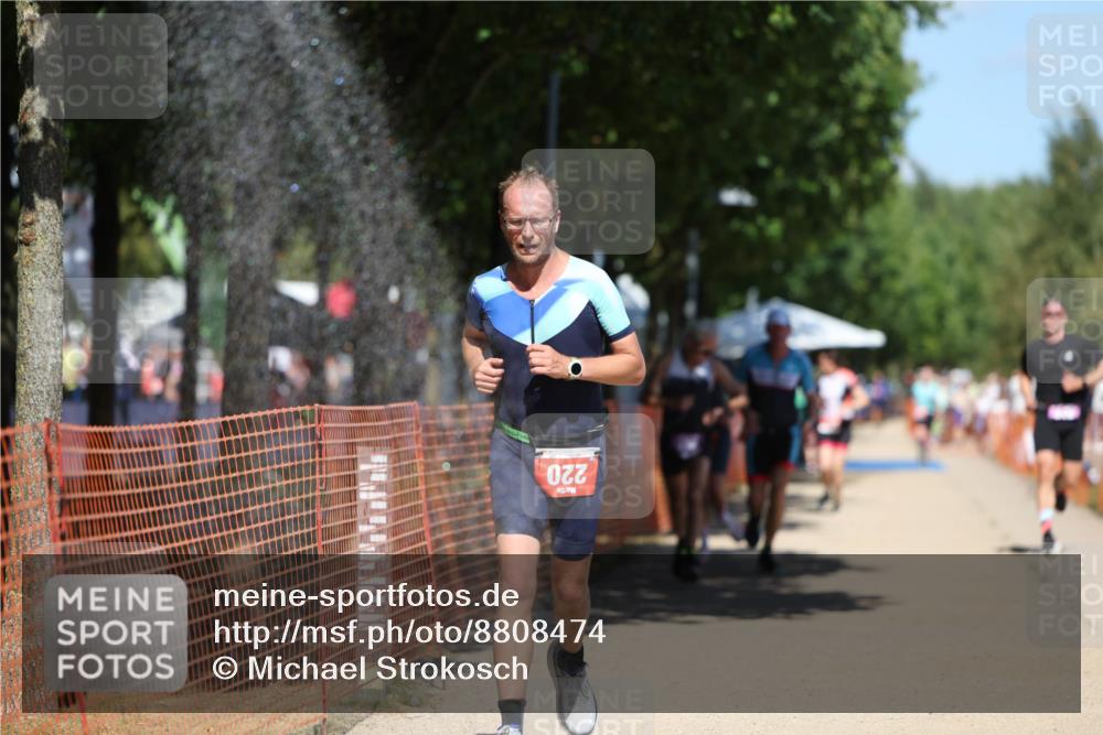 07.09.2025 - 19. Norderstedt Triathlon Michael Strokosch http://msf.ph/oto/8808474 07.09.2025 13:21:30 Laufen 220, 249, 301, 318, 338, 1373 meine-sportfotos.de