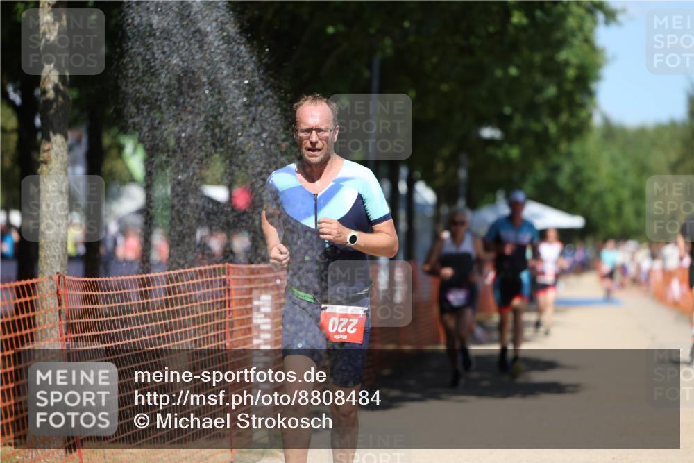 07.09.2025 - 19. Norderstedt Triathlon Michael Strokosch http://msf.ph/oto/8808484 07.09.2025 13:21:31 Laufen 220, 249, 301, 318, 338, 1373 meine-sportfotos.de