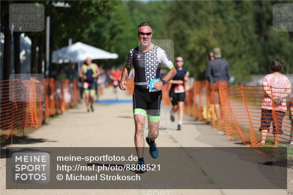 07.09.2025 - 19. Norderstedt Triathlon Michael Strokosch http://msf.ph/oto/8808521 07.09.2025 12:44:24 Laufen 898, 1361 meine-sportfotos.de