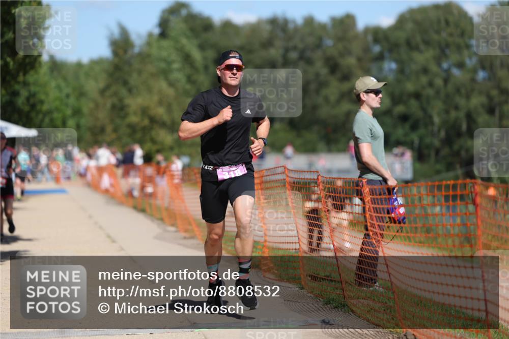 07.09.2025 - 19. Norderstedt Triathlon Michael Strokosch http://msf.ph/oto/8808532 07.09.2025 13:21:35 Laufen 220, 249, 301, 318, 338, 1298 meine-sportfotos.de