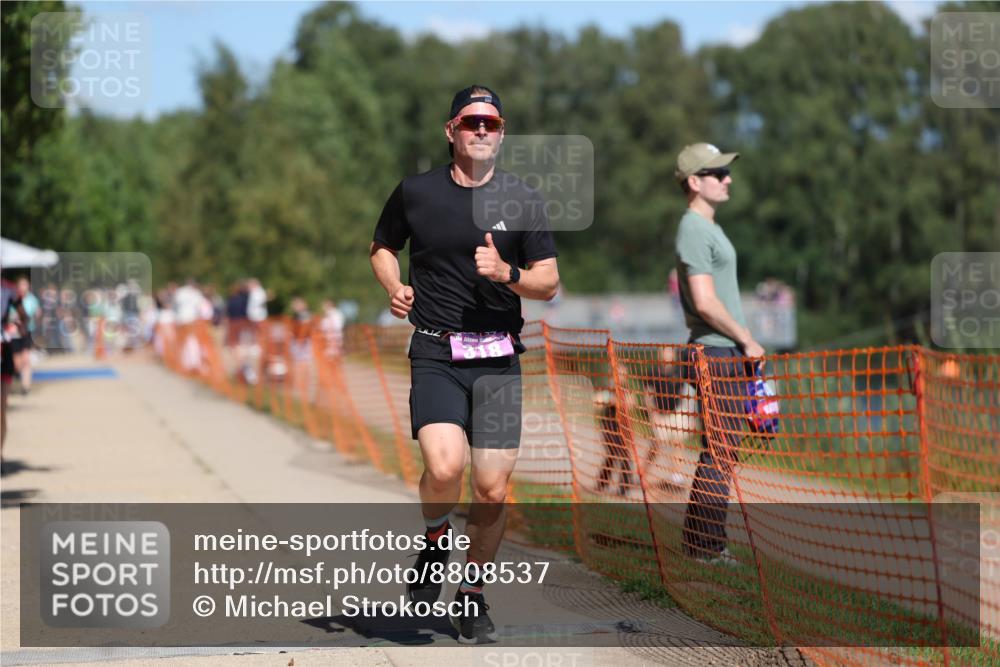 07.09.2025 - 19. Norderstedt Triathlon Michael Strokosch http://msf.ph/oto/8808537 07.09.2025 13:21:35 Laufen 220, 249, 301, 318, 338, 1298 meine-sportfotos.de